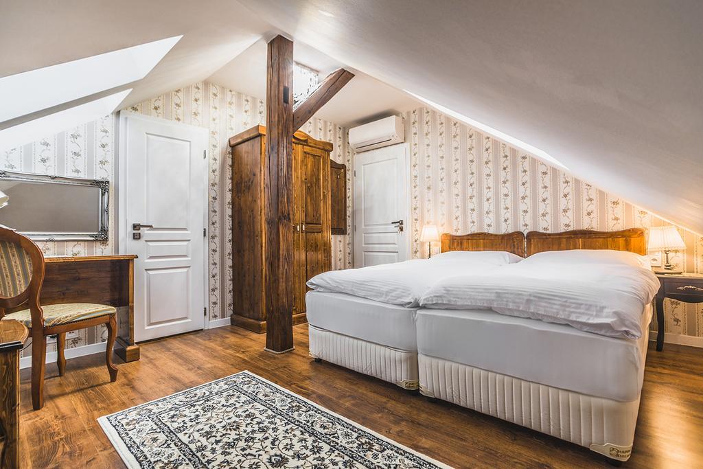 Centercity Apartments Prešov Buitenkant foto