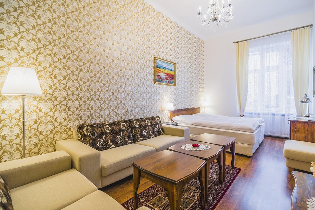 Centercity Apartments Prešov Buitenkant foto